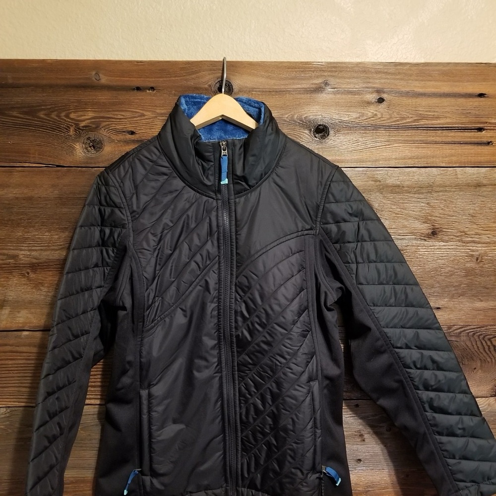 Under Armour Women's Black Quilted Puffer Jacket